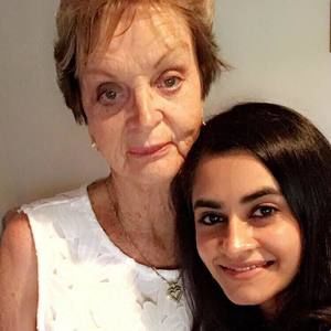 Meet your Posher, Alia